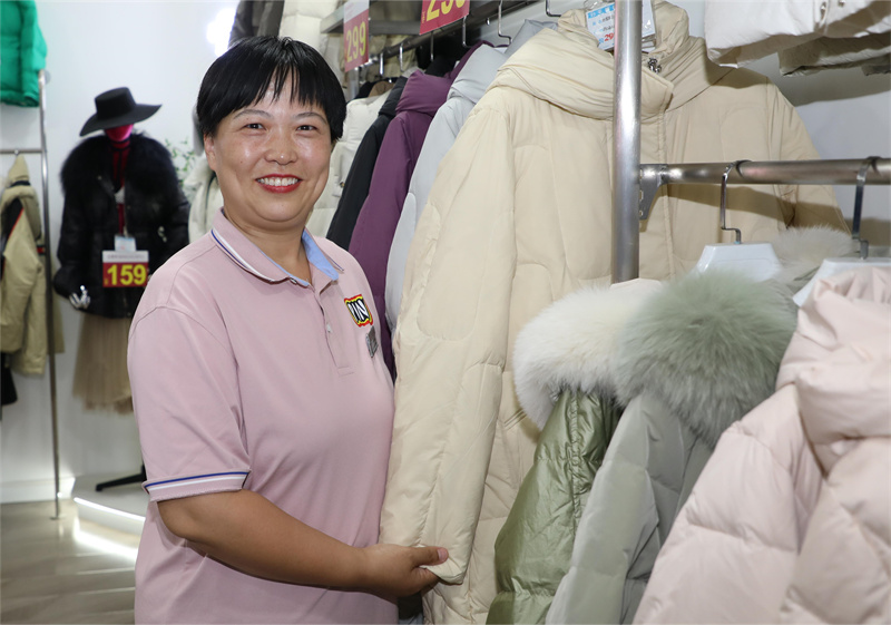 把最美的笑容留在商場 優(yōu)質服務榜樣——劉雪艷